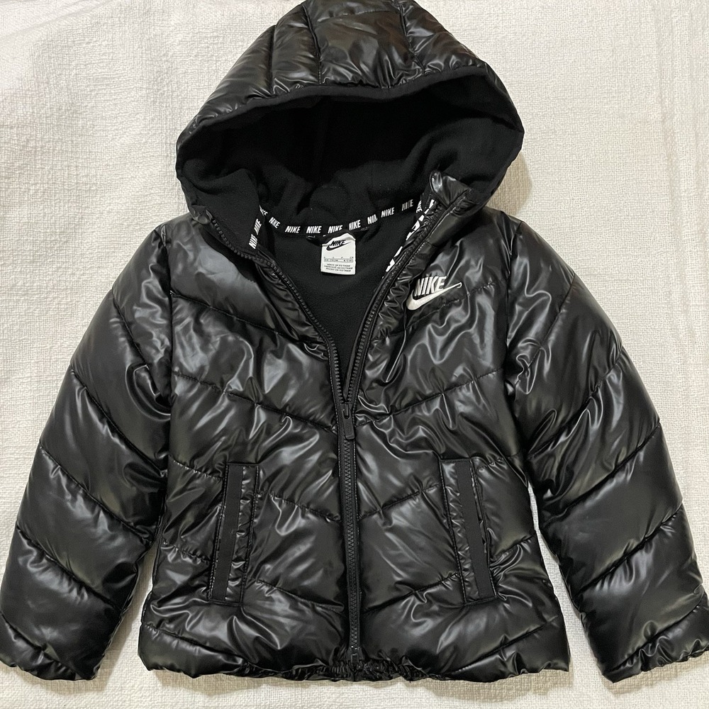 Nike Puffer Hooded Children's 4-5 Black White Cold Weather Jacket Coat Cute